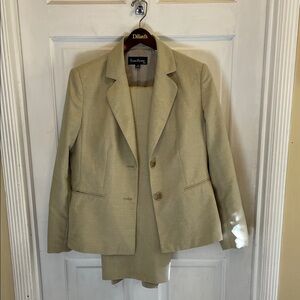 Evan Picone Light Tan Blazer and Dress pants suit